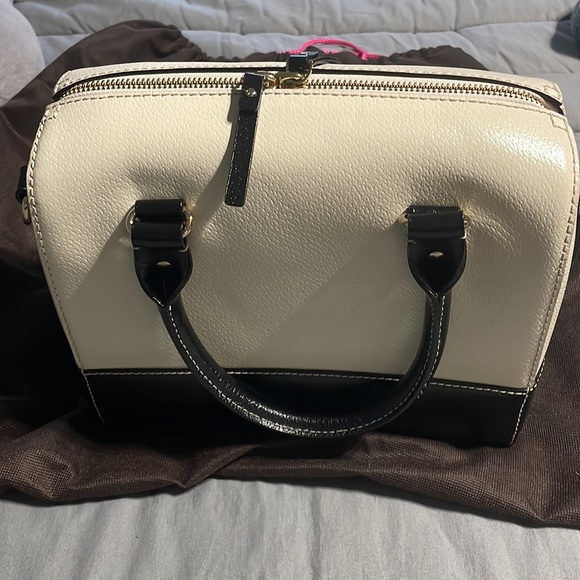 KATE SPADE BLACK AND WHITE PURSE - Picture 3 of 8